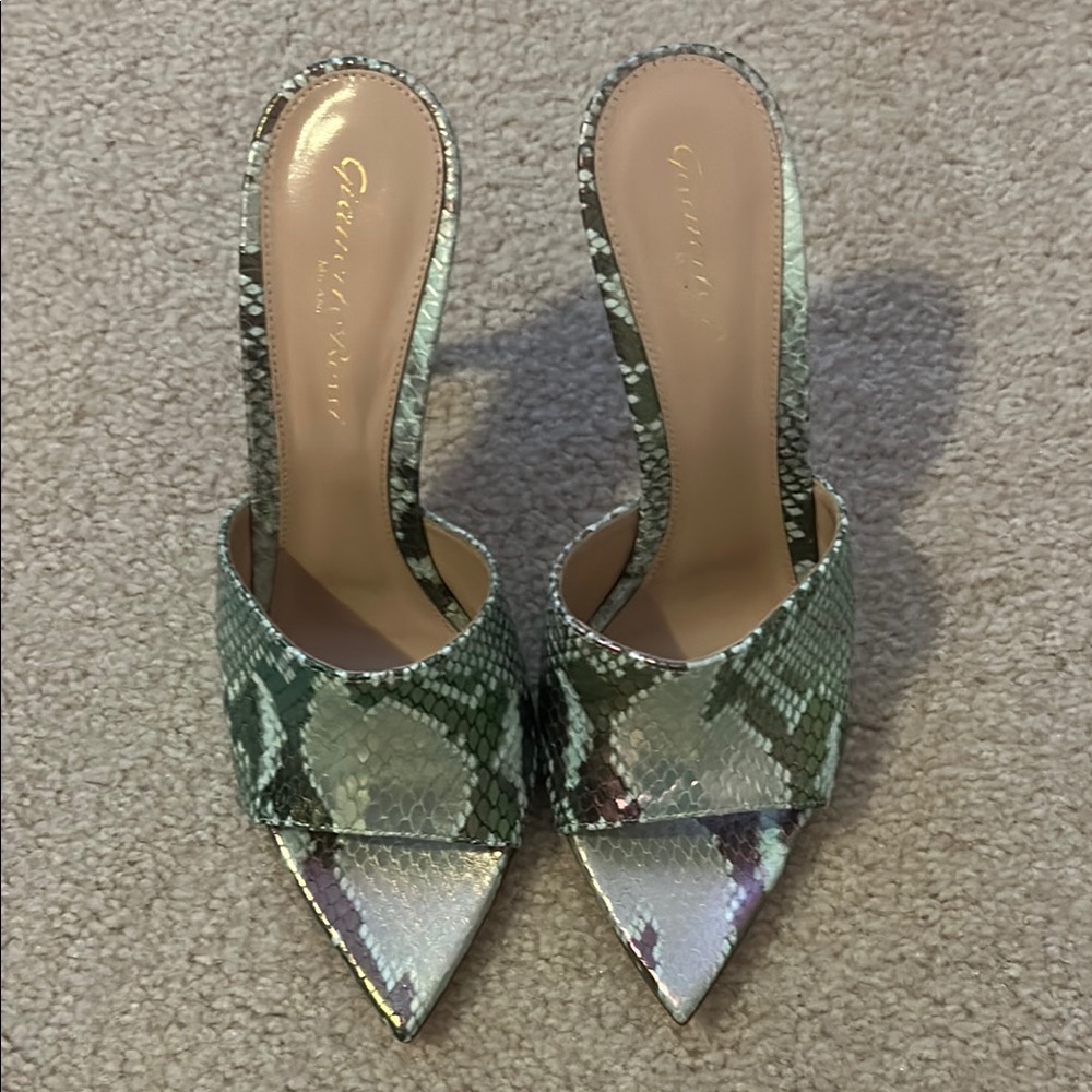 Gianvito Rossi snakeskin pointed toe miles